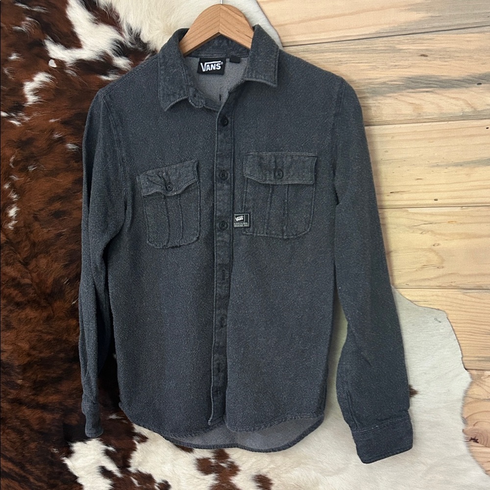 Vans Women’s  Charcoal Button-Down Shirt Size Small